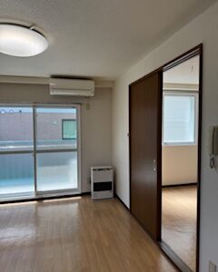 (居間)